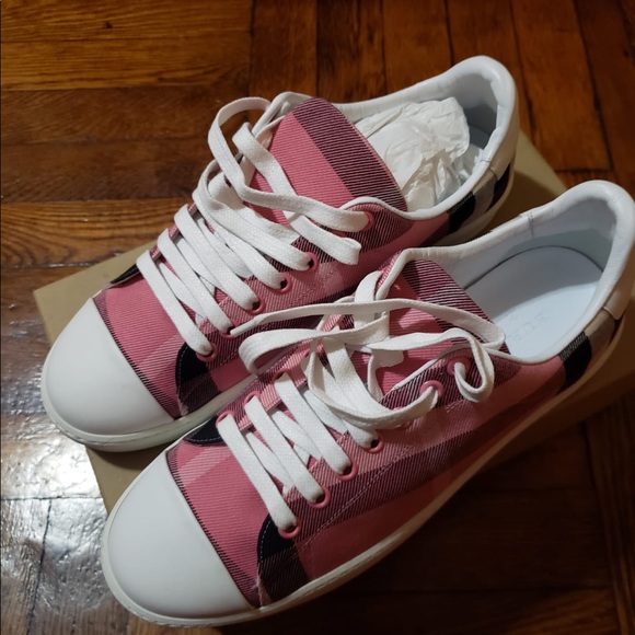 burberry sneakers pink
